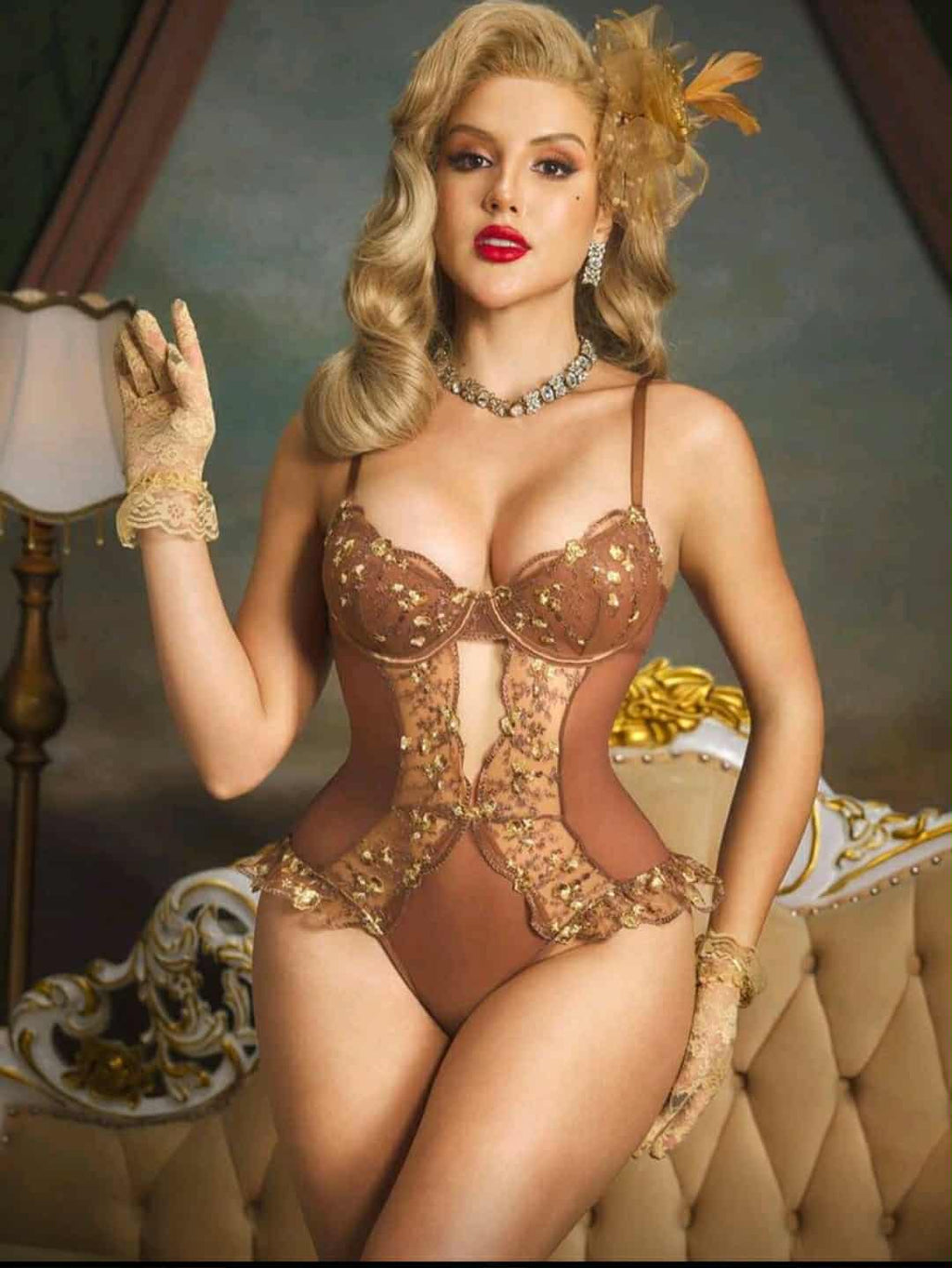 Body castanho rendado