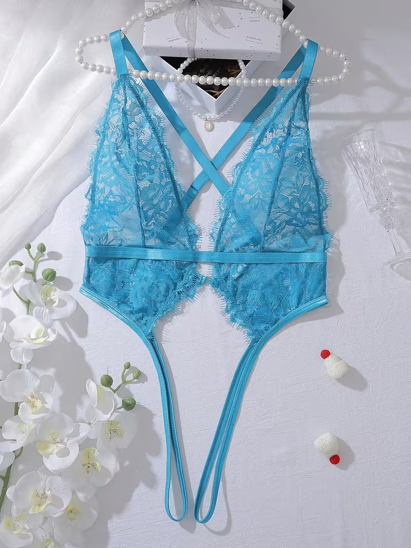 Body azul rendado aberto com decote
