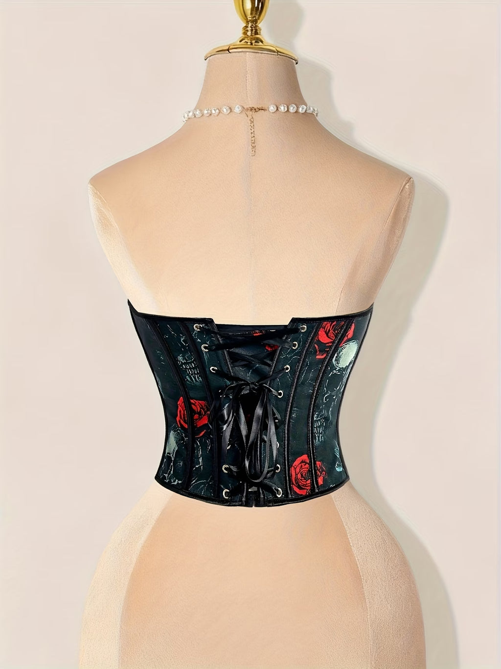 Corset Ajustado com Estampado de Caveira, Design com Botões Frontais e Atilhos
