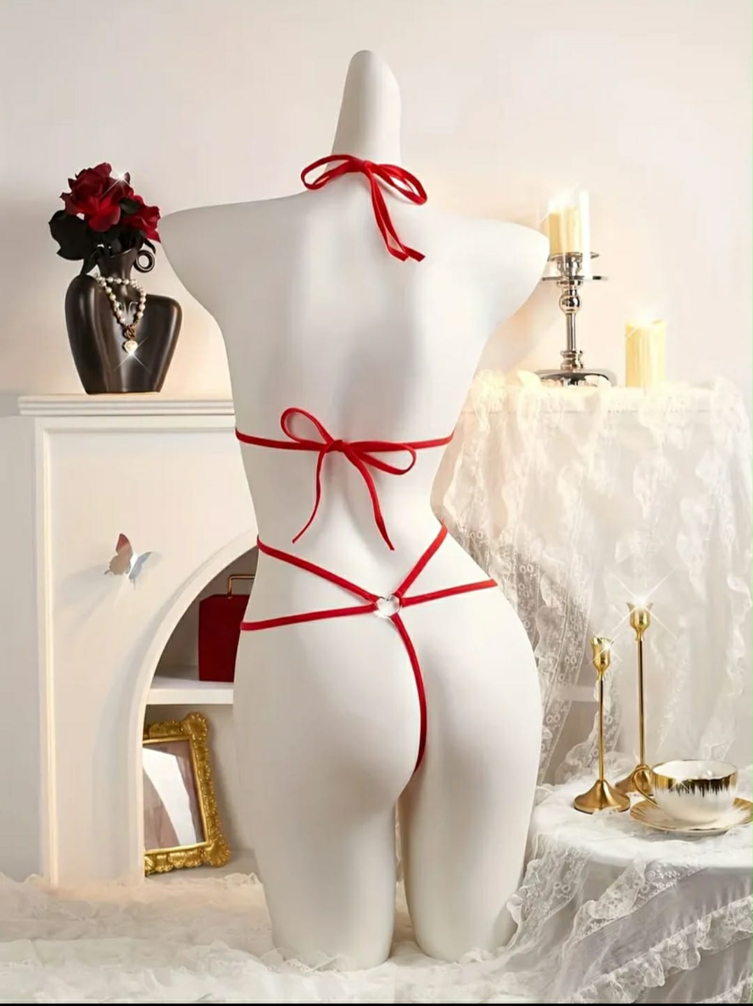Body vermelho e preto rendado
