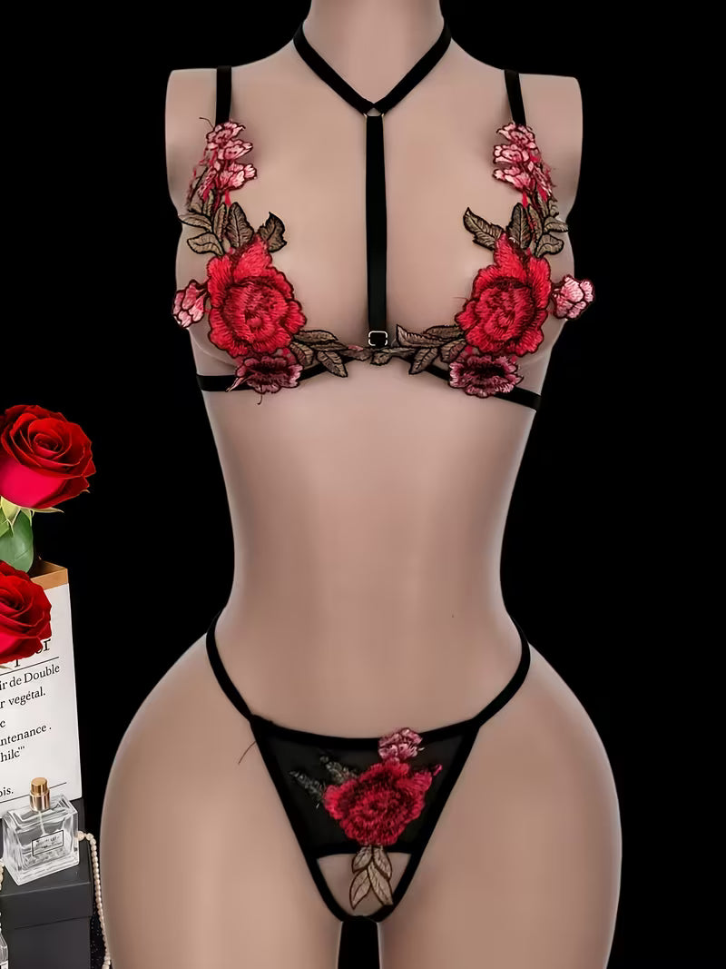 Conjunto elegante com bordados de rosa