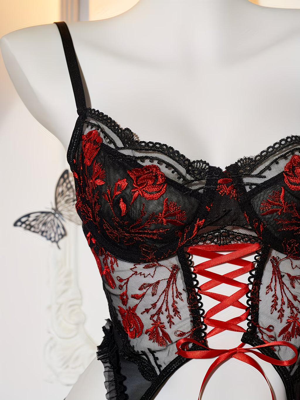 Conjunto de Lingerie Transparente com Bordado Floral Europeu e Americano
