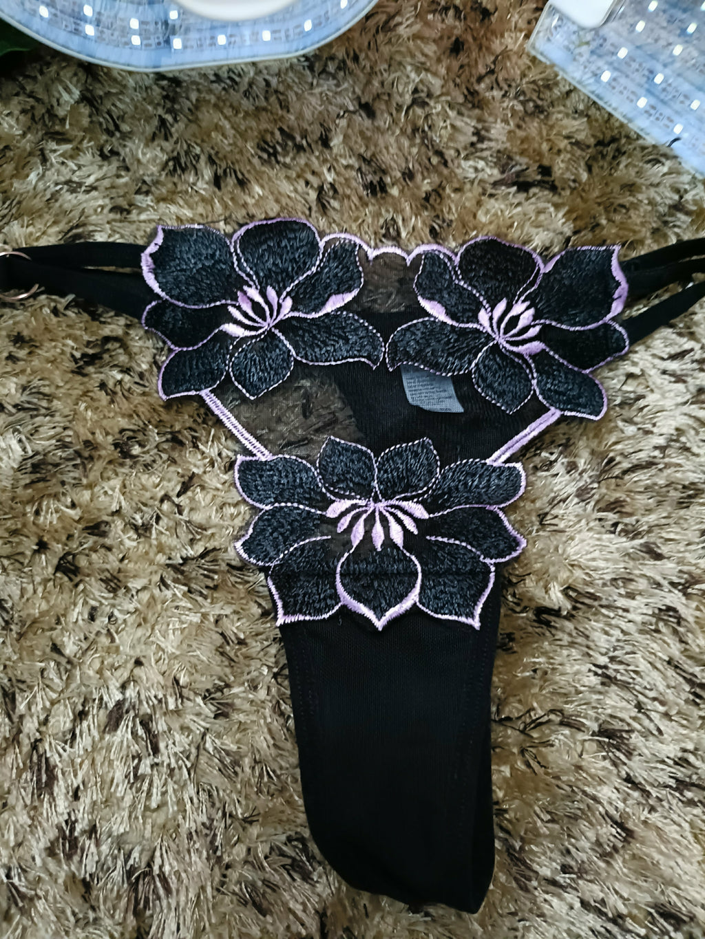 Cuecas Fio Dental com Flores para Sedução Leve e Prazer Elegante