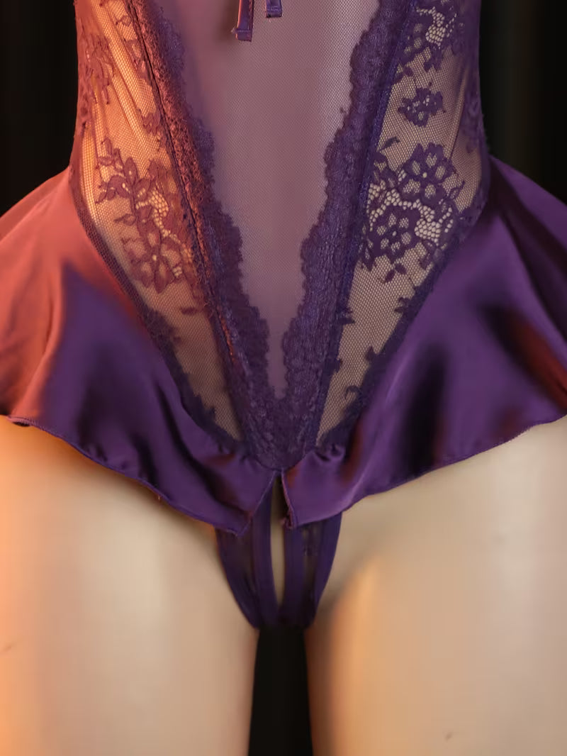 Body Elegante de Renda com Decote V e Alças Abertas