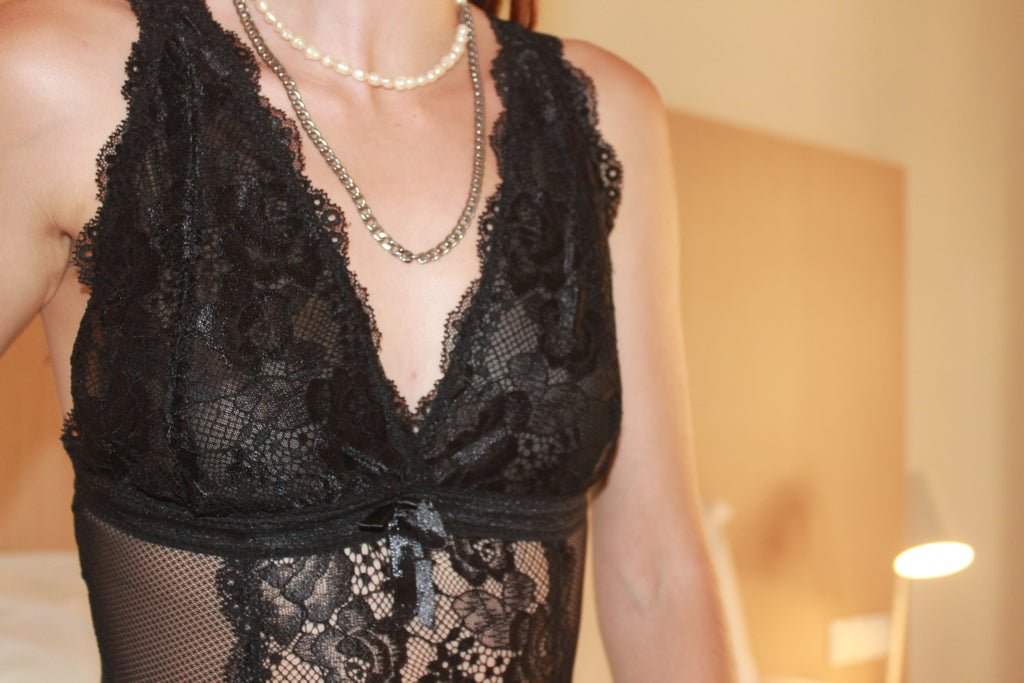 Body preto rendado e transparente