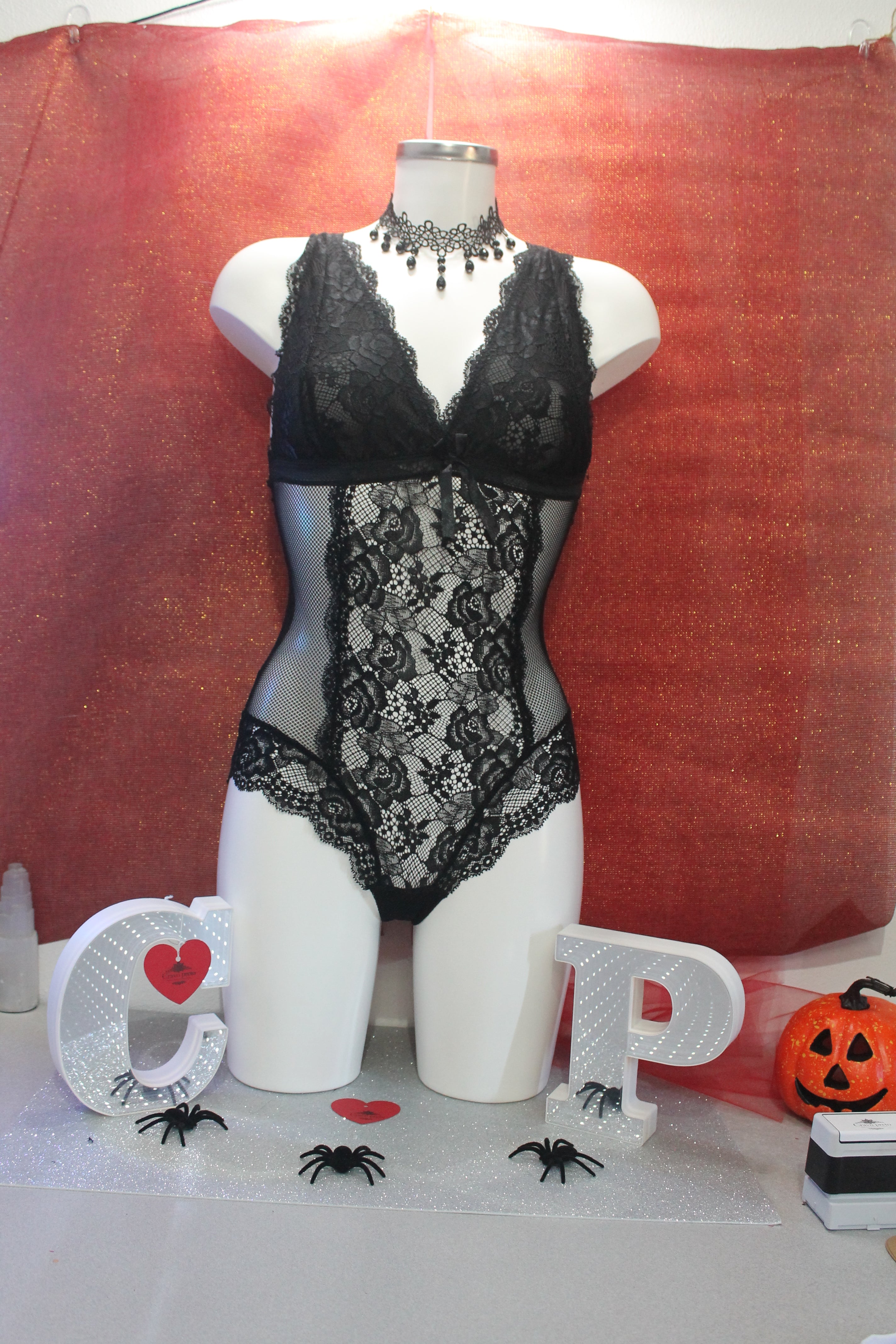 Body preto rendado e transparente