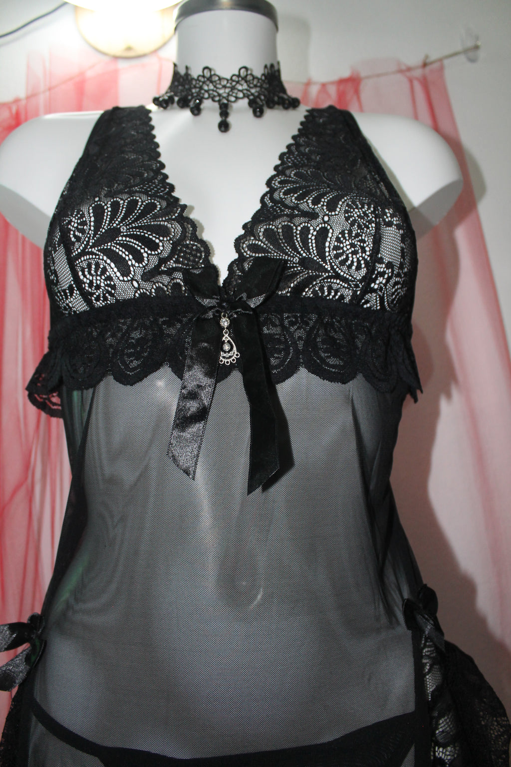 Body rendado transparente e sexy