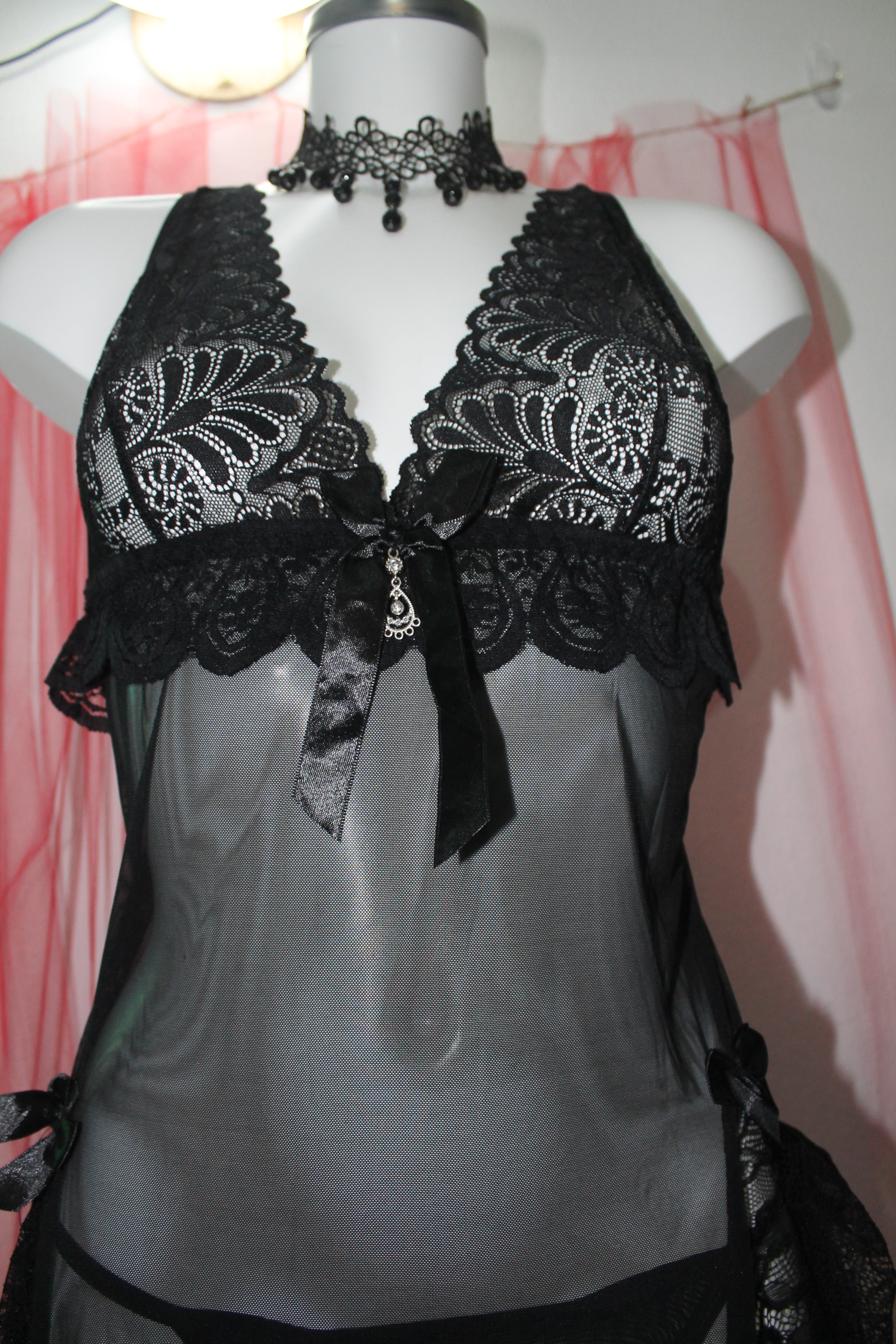Body rendado transparente e sexy