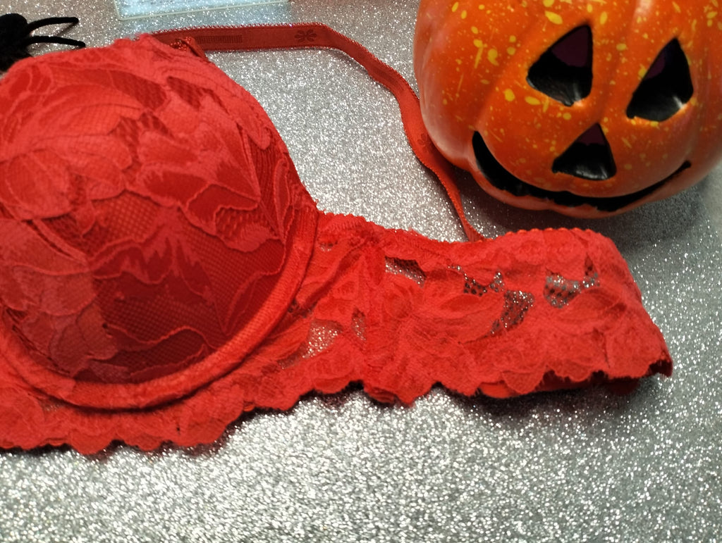Sutiã vermelho almofadado rendado