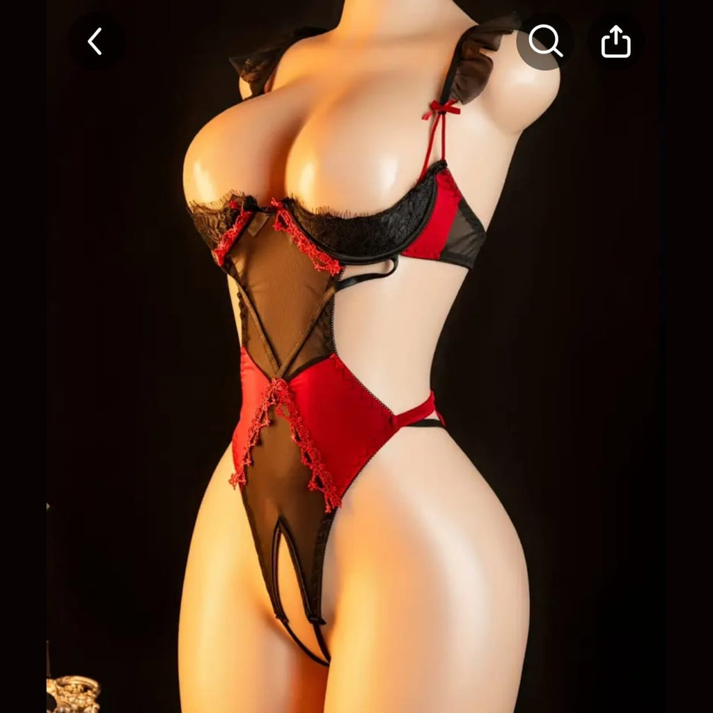 Body vermelho e preto aberto