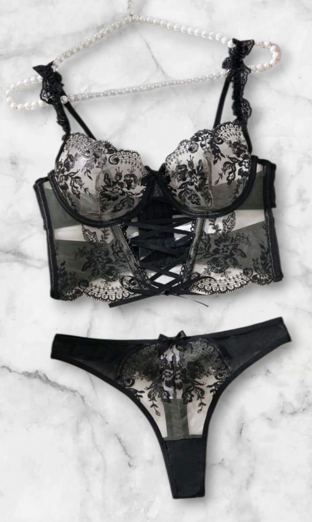 Conjunto rendado preto