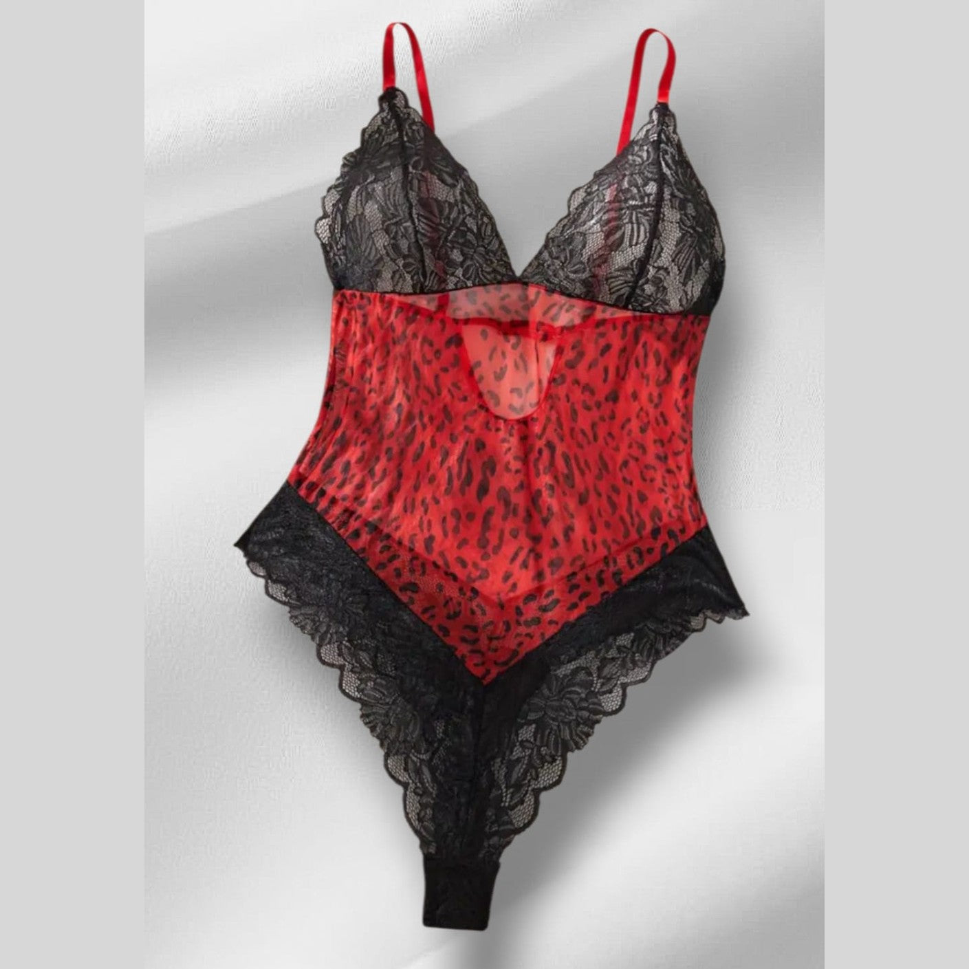 Body preto e vermelho rendado