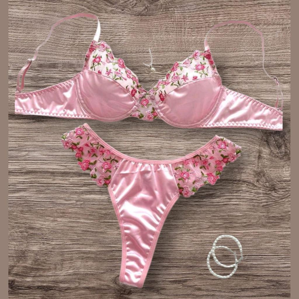 Conjunto de cueca e sutiã rosa