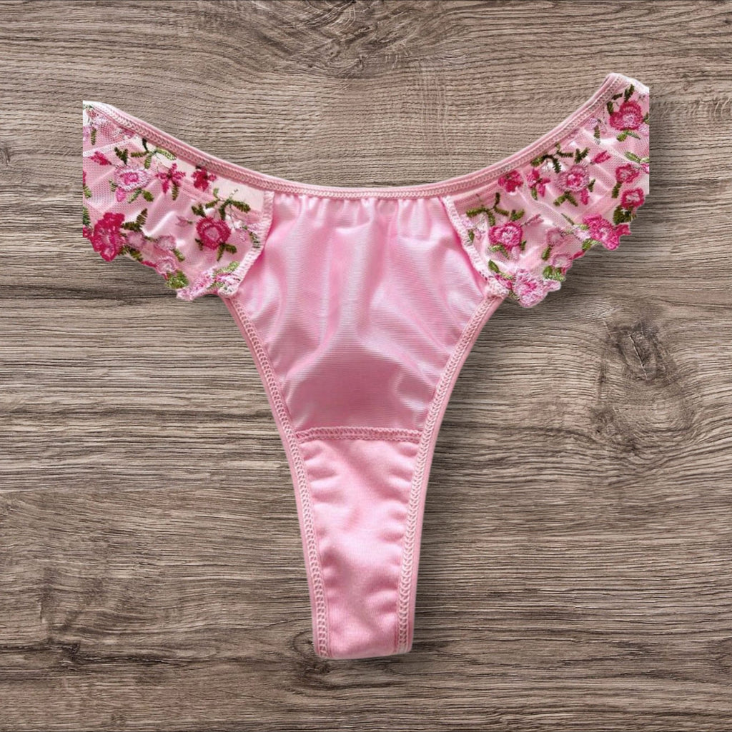 Conjunto de cueca e sutiã rosa