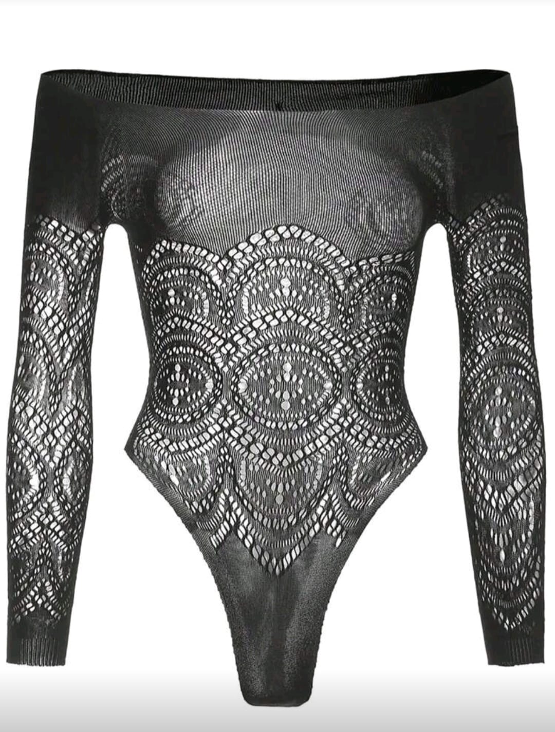 Body preto rendado com mangas