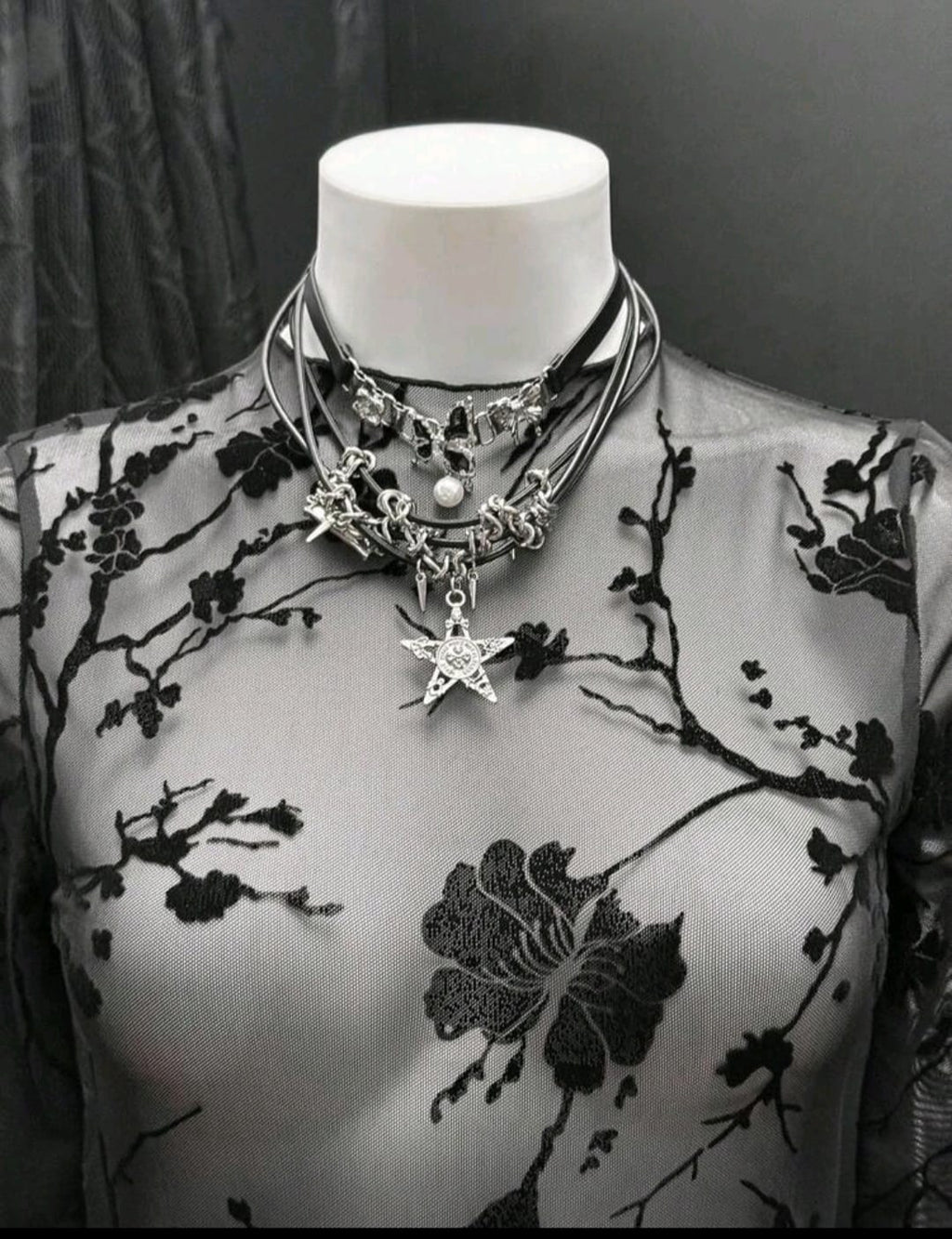 Body preto floral transparente
