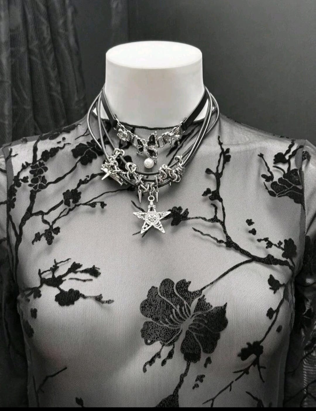 Body preto floral transparente
