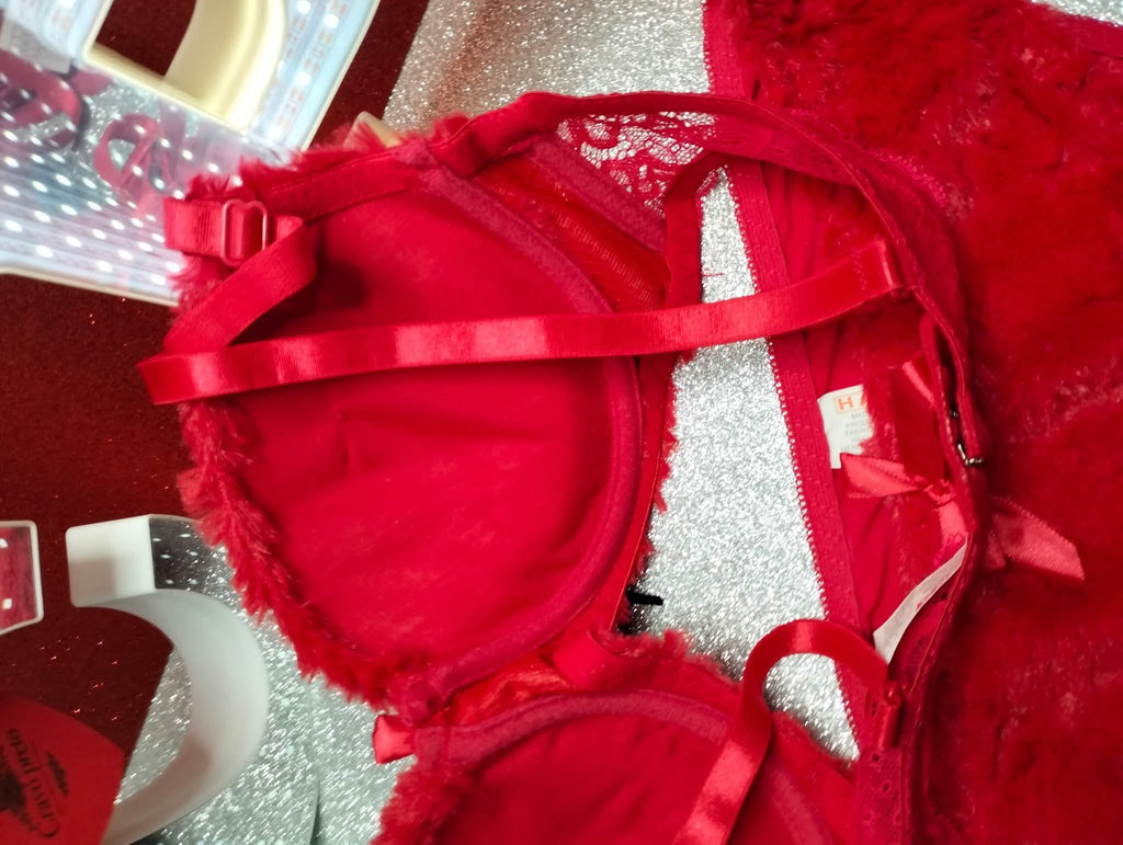 Conjunto vermelho cuecas e sutiã