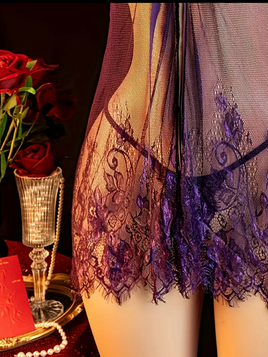 Body Roxo Rendido com Fio Dental para Erotismo Sofisticado
