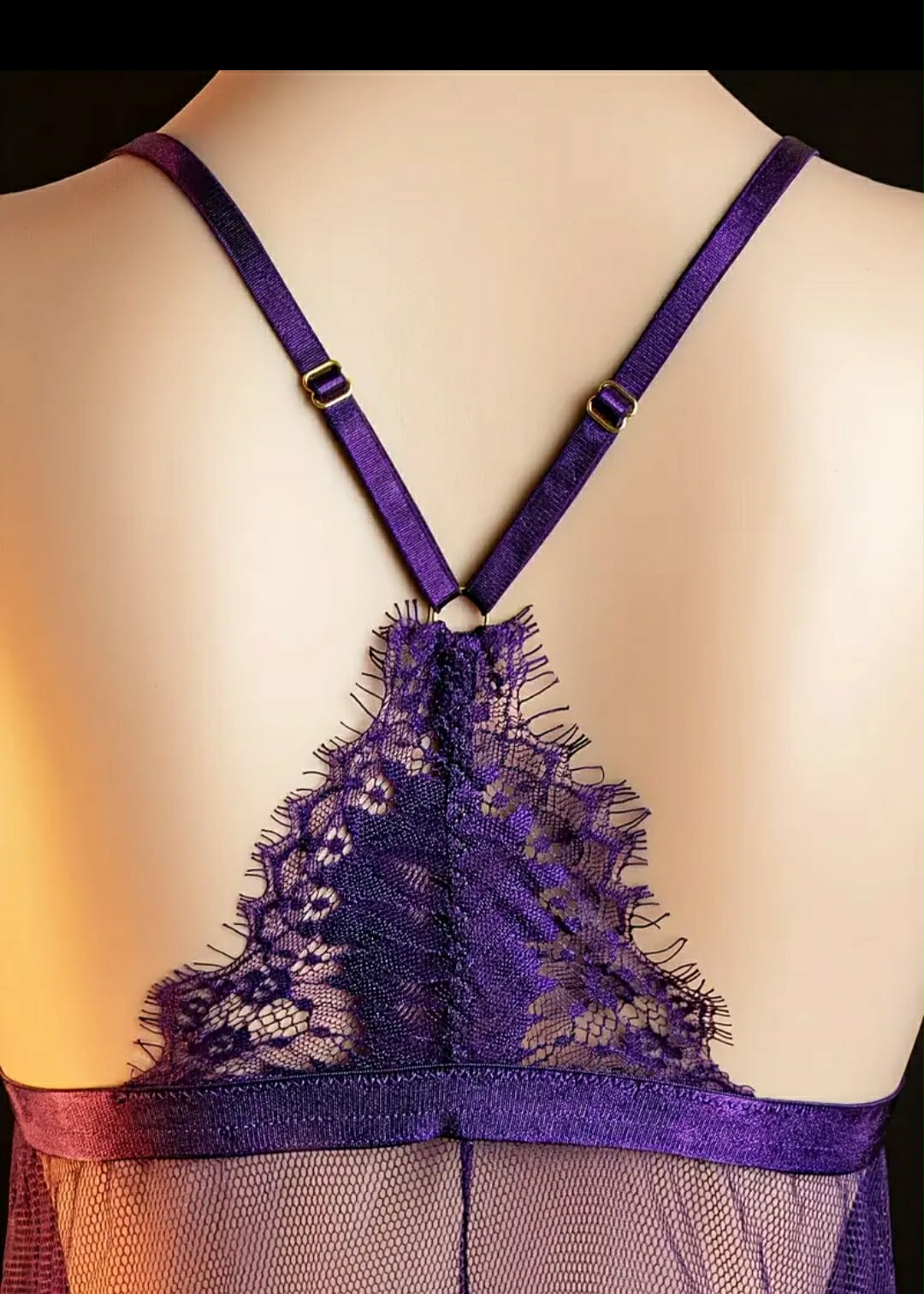 Body Roxo Rendido com Fio Dental para Erotismo Sofisticado